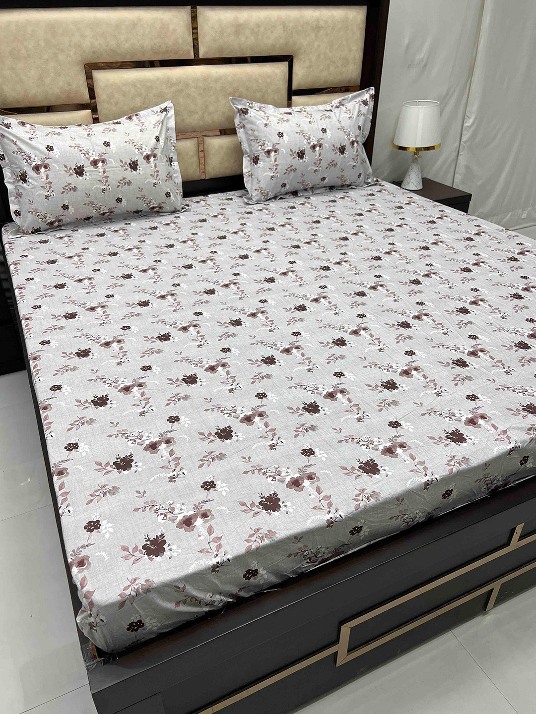 

Pure Decor Gem Grey & Brown Floral Cotton 260 TC King Fitted Bedsheet with 2 Pillow Covers