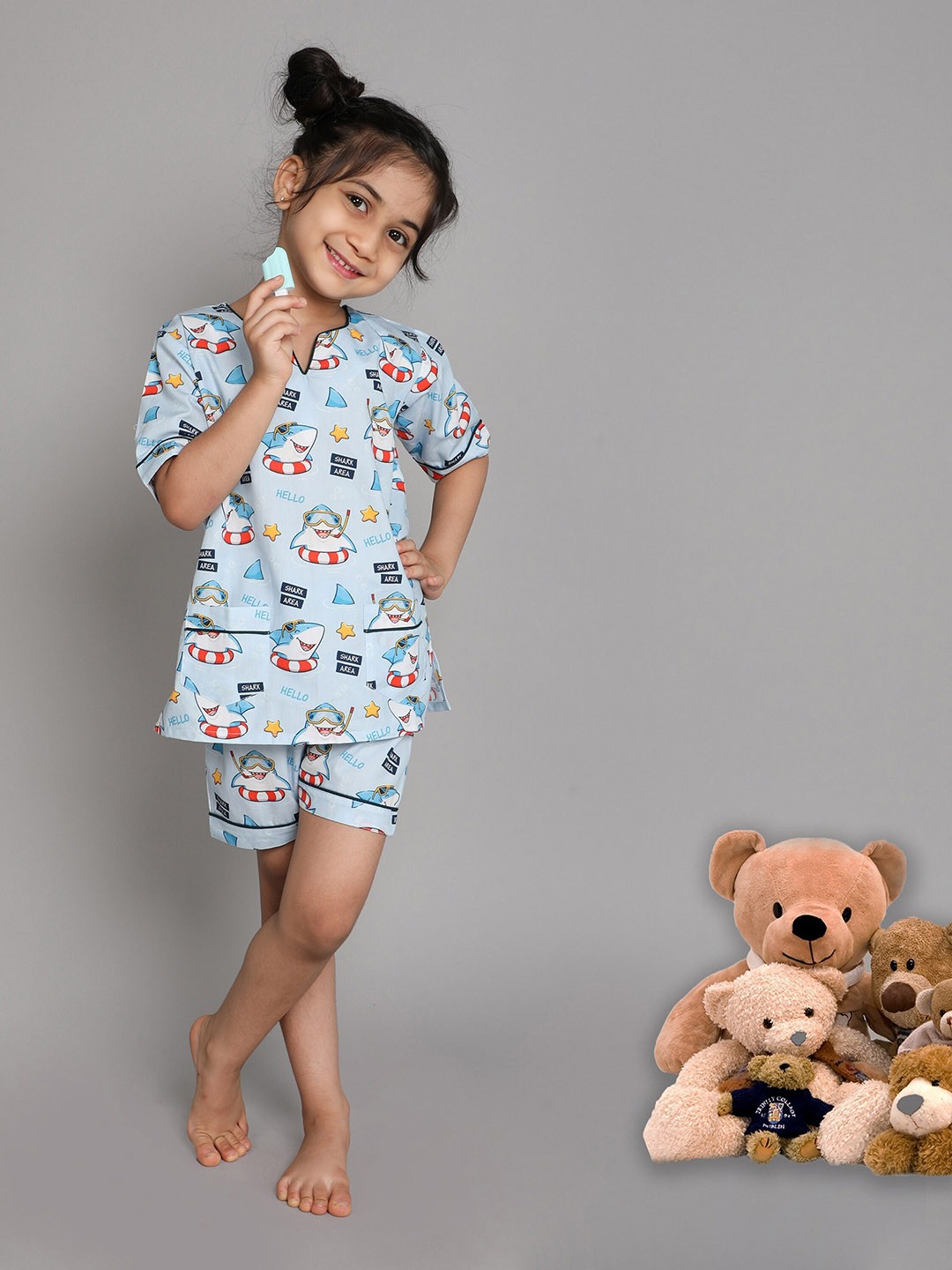 

BAESD Girls Conversational Printed Pure Cotton Night Suit, Blue