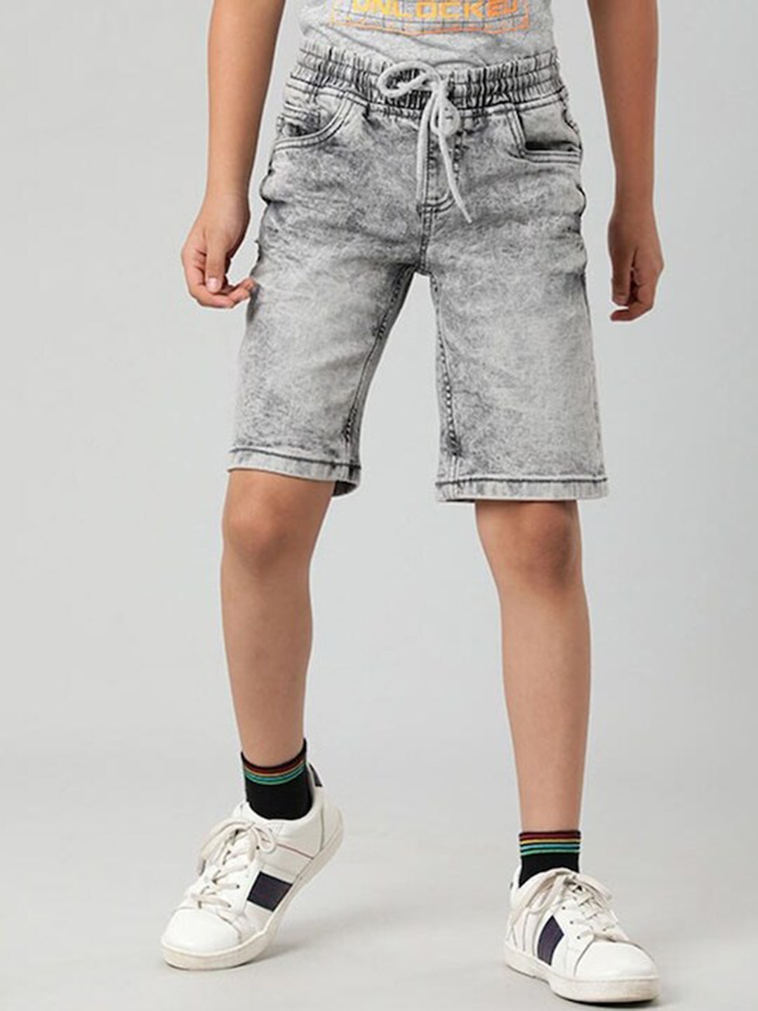 Indian Terrain Boys Mid-Rise Denim Shorts, Grey