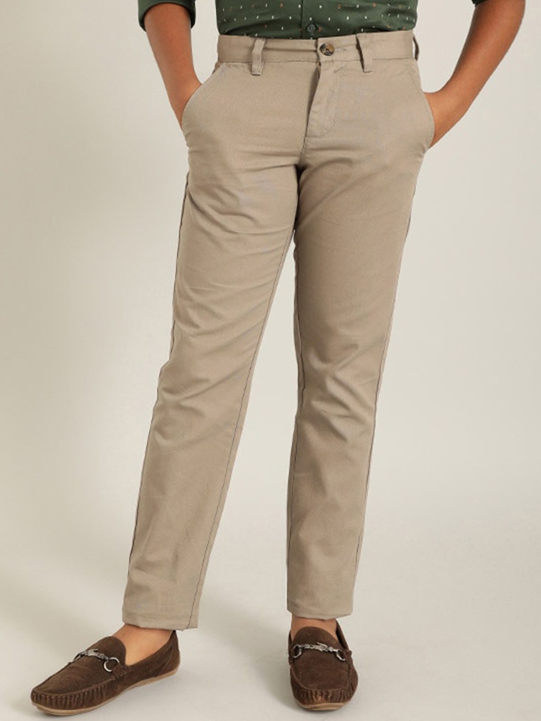 

Indian Terrain Boys Mid Rise Pure Cotton Trousers, Beige