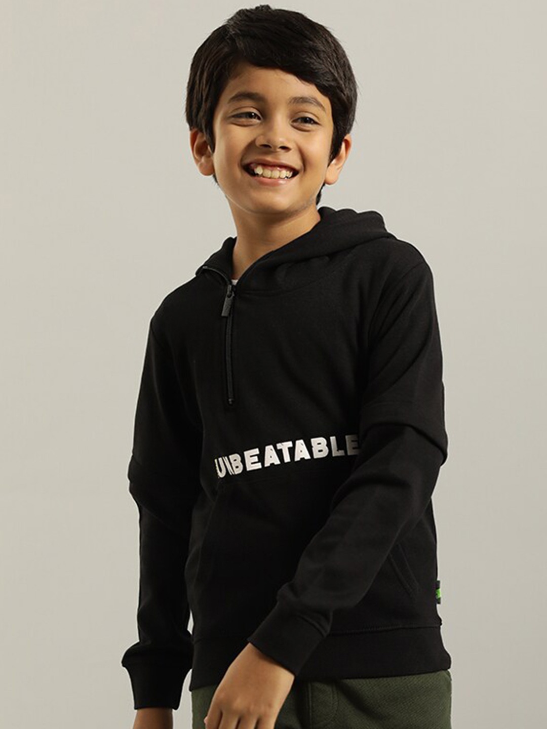 

Indian Terrain Boys Typography Printed Hooded Sweatshirt, Black