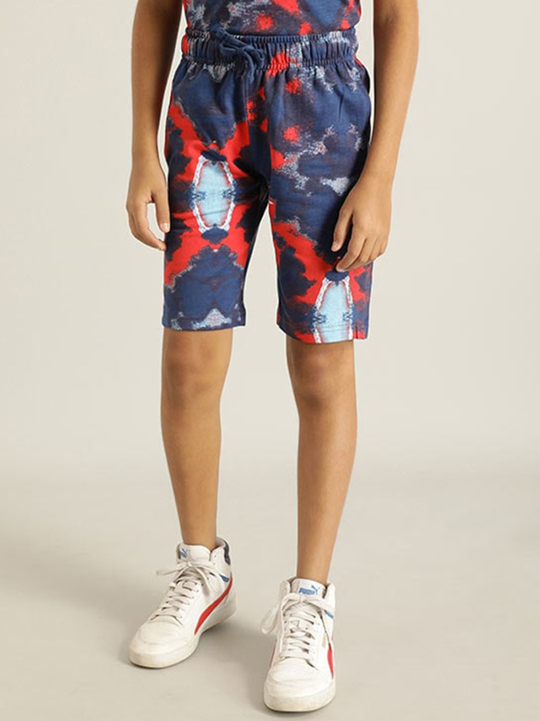 

Indian Terrain Boys Abstract Printed Pure Cotton Shorts, Red