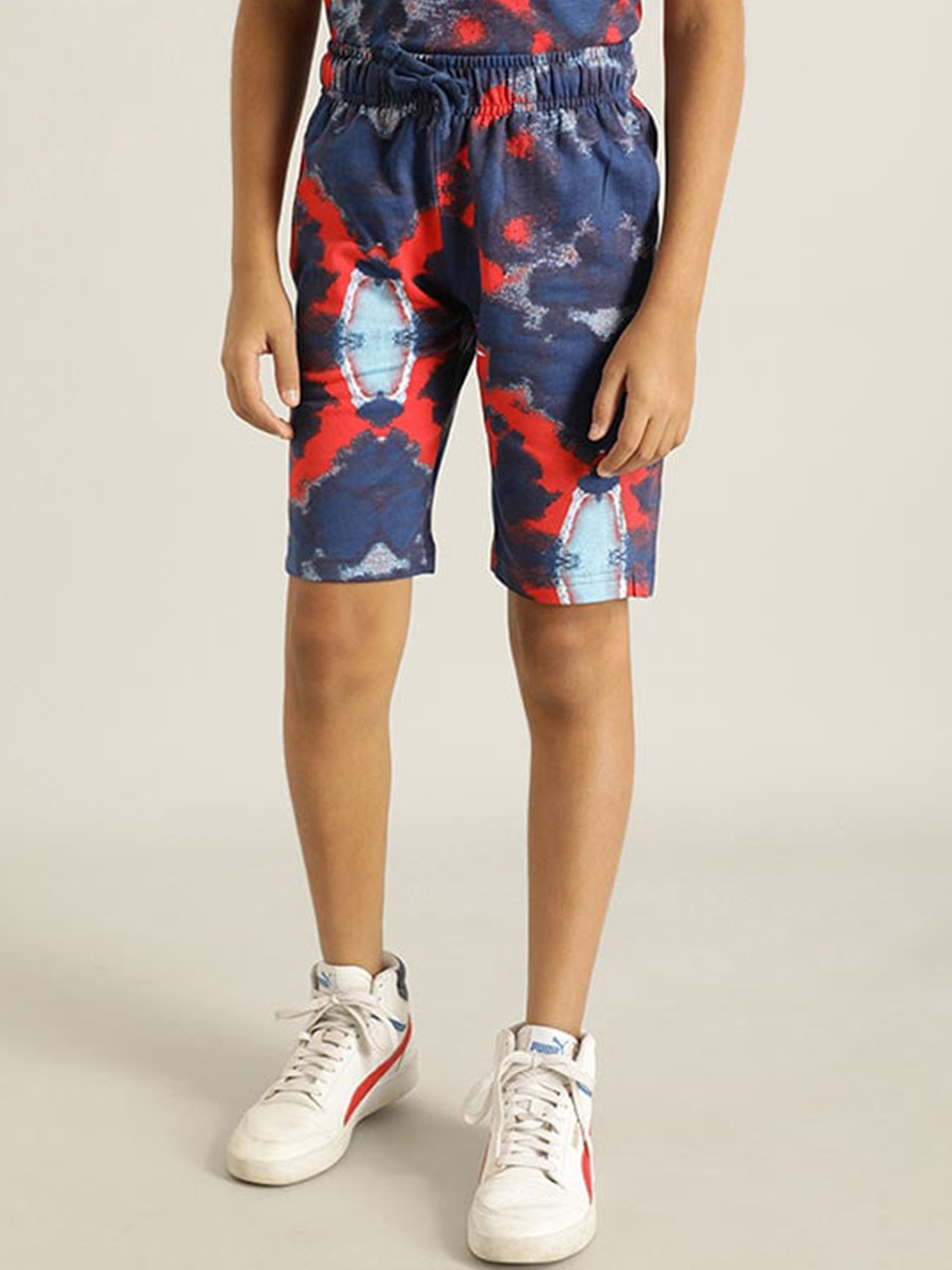 

Indian Terrain Boys Abstract Printed Pure Cotton Regular Shorts, Red
