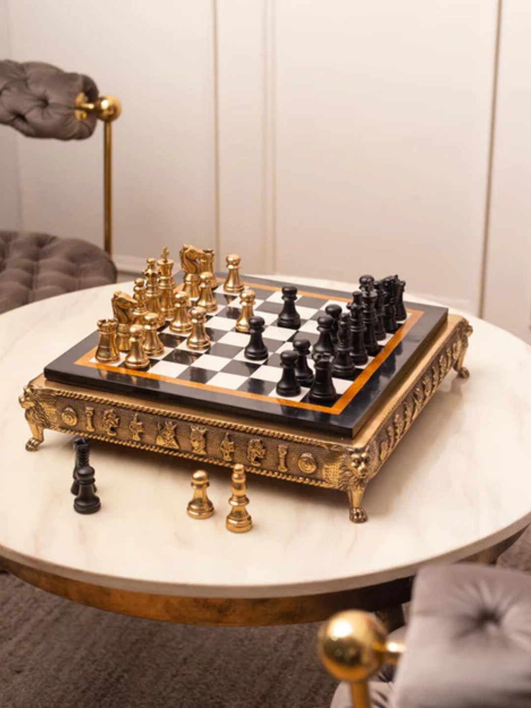 

THEDECORKART Wooden Chess Board, Black