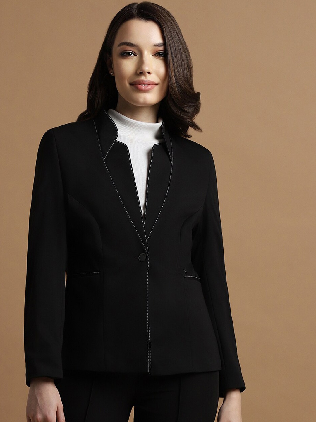 

Allen Solly Woman Single Breasted Notched Lapel Collar Slim Fit Blazer, Black