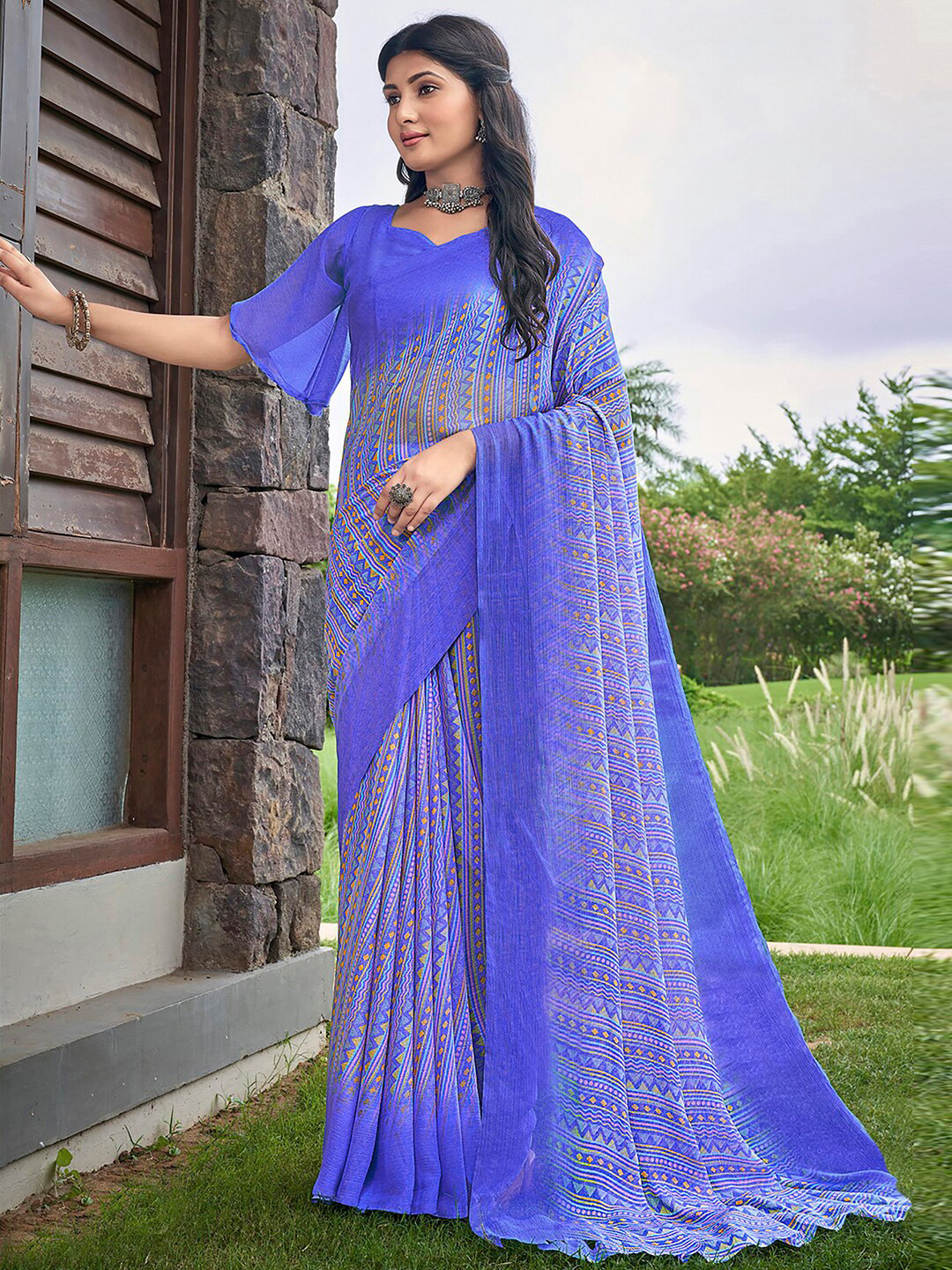 

Satrani Geometric Printed Saree, Blue