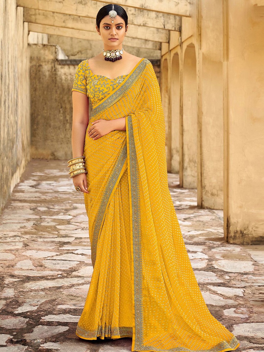 

Satrani Bandhani Printed & Embroidered Border Saree, Yellow