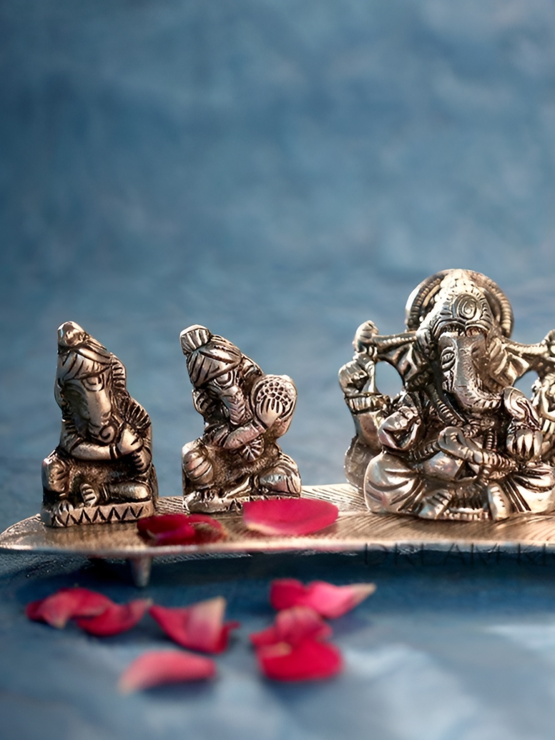 

INTERNATIONAL GIFT Silver Plated Religious Metal Showpieces