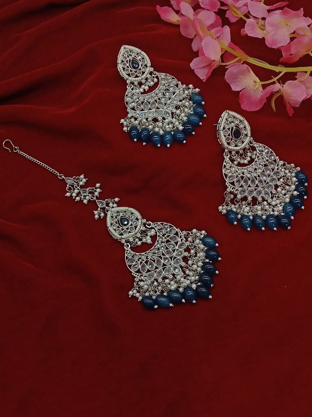 

AASHISH IMITATION Rhodium-Plated Maang Tika and Earrings, Silver