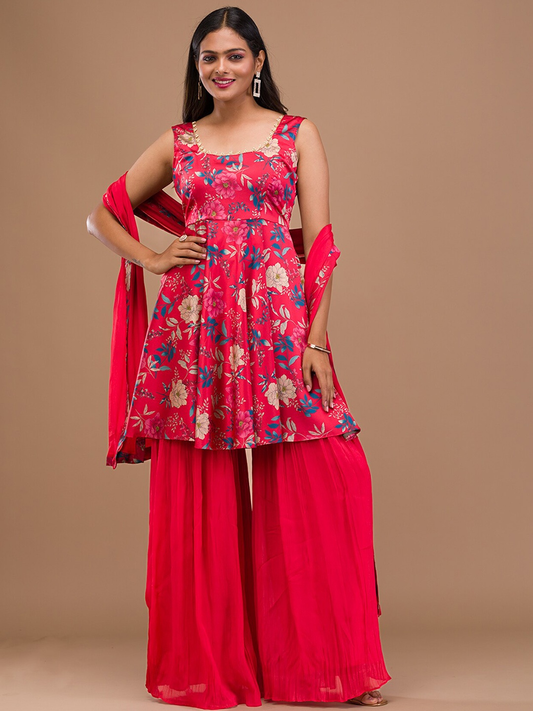 

Koskii Floral Printed Kurta With Sharara & Dupatta, Red