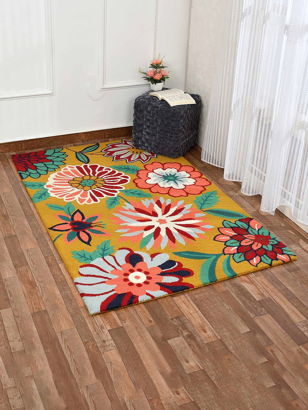 

PRESTO Yellow & Maroon Floral HandTufted Woolen Rectangular Carpet