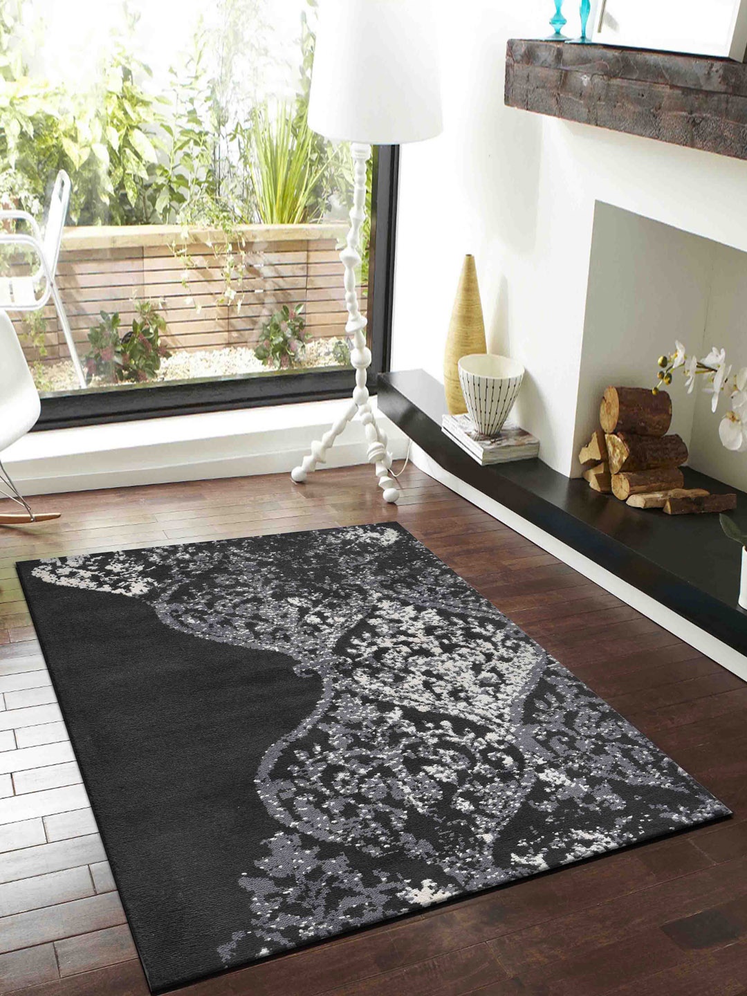 

PRESTO Black & Grey Ethnic Motifs Traditional No Shredding Carpet