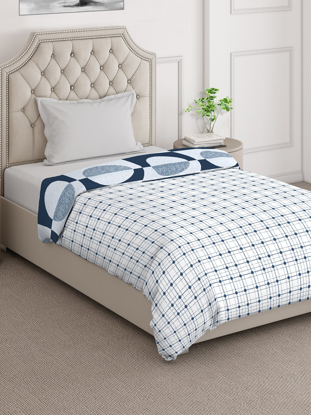 

Layers Illuminating Homes Blue Checked Cotton Mild Winter 150 GSM Single Bed Comforter