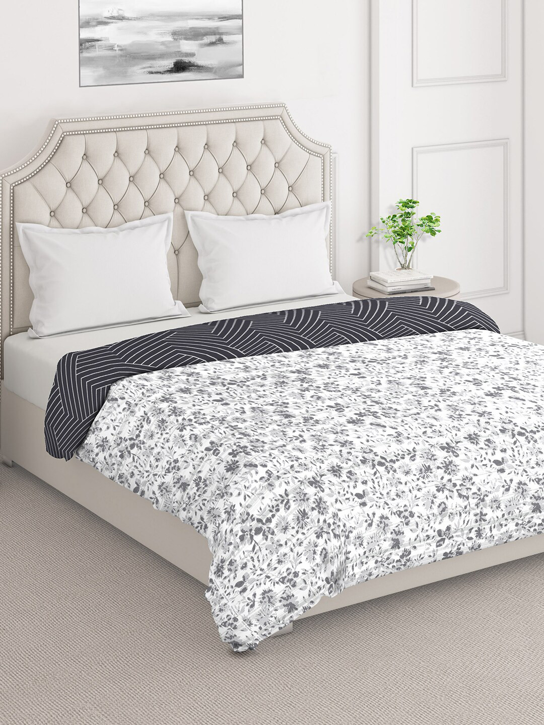 

Layers Illuminating Grey& White Floral Cotton Mild Winter 120 GSM Double Bed Comforter