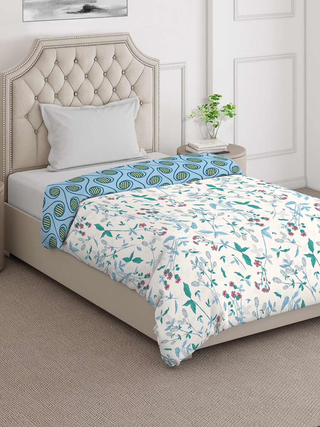 

Layers Firenze Blue& White Floral Cotton Mild Winter 120 GSM Single Bed Comforter
