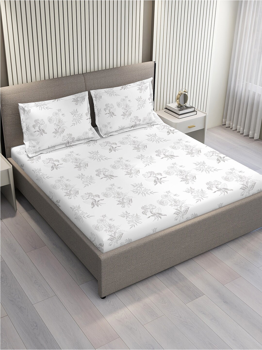 

Boutique Living India Blue Floral 300 TC Queen Bedsheet with 2 Pillow Covers