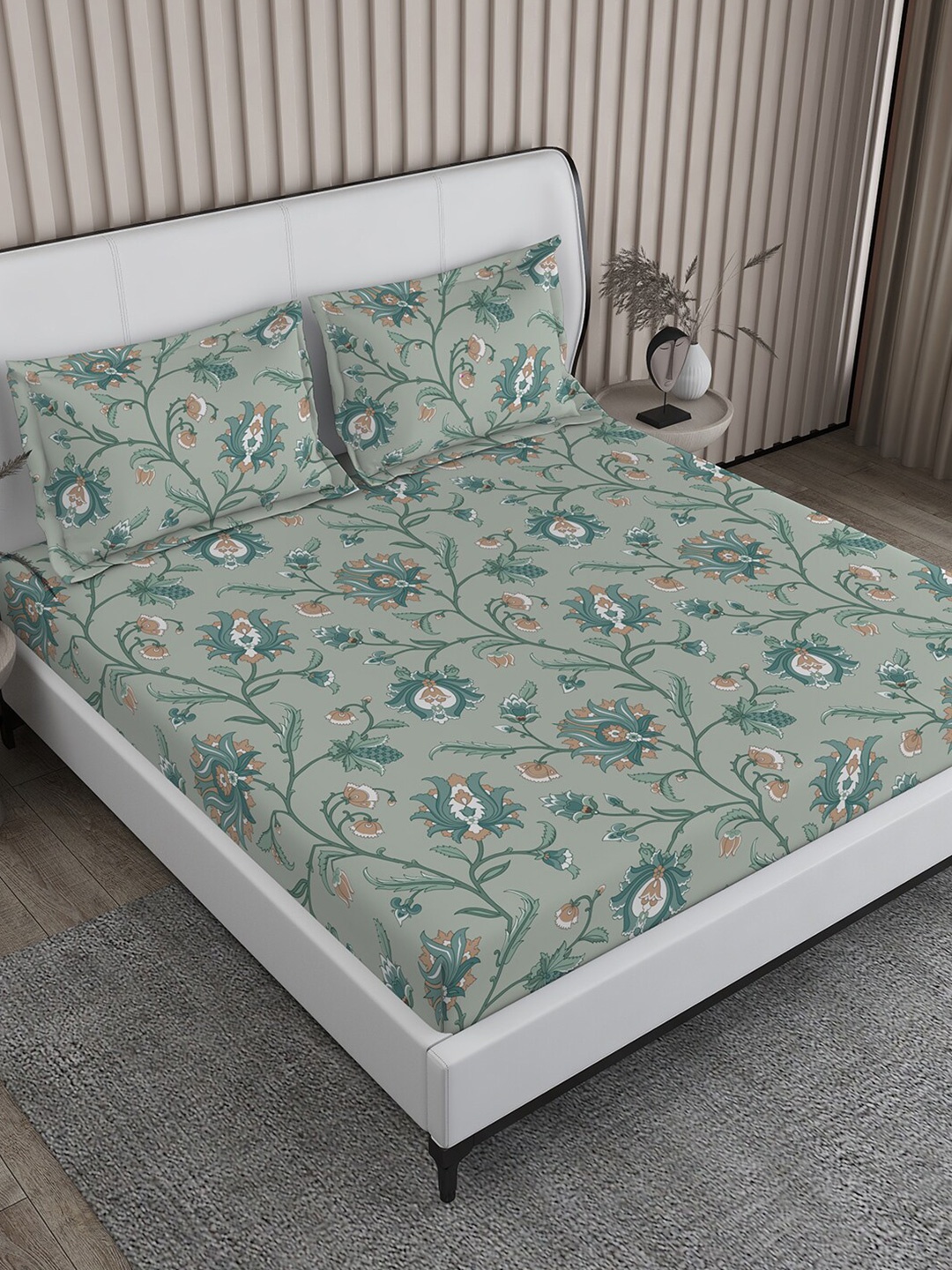 

Boutique Living India Grey Floral 300 TC King Bedsheet With 2 Pillow Covers
