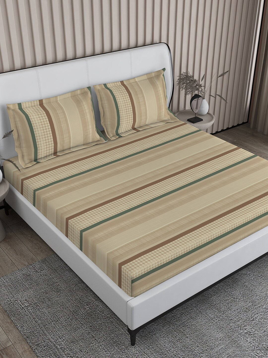 

Boutique Living India Signature sateen Brown Cotton 300 TC King Bedsheet & 2 Pillow Covers