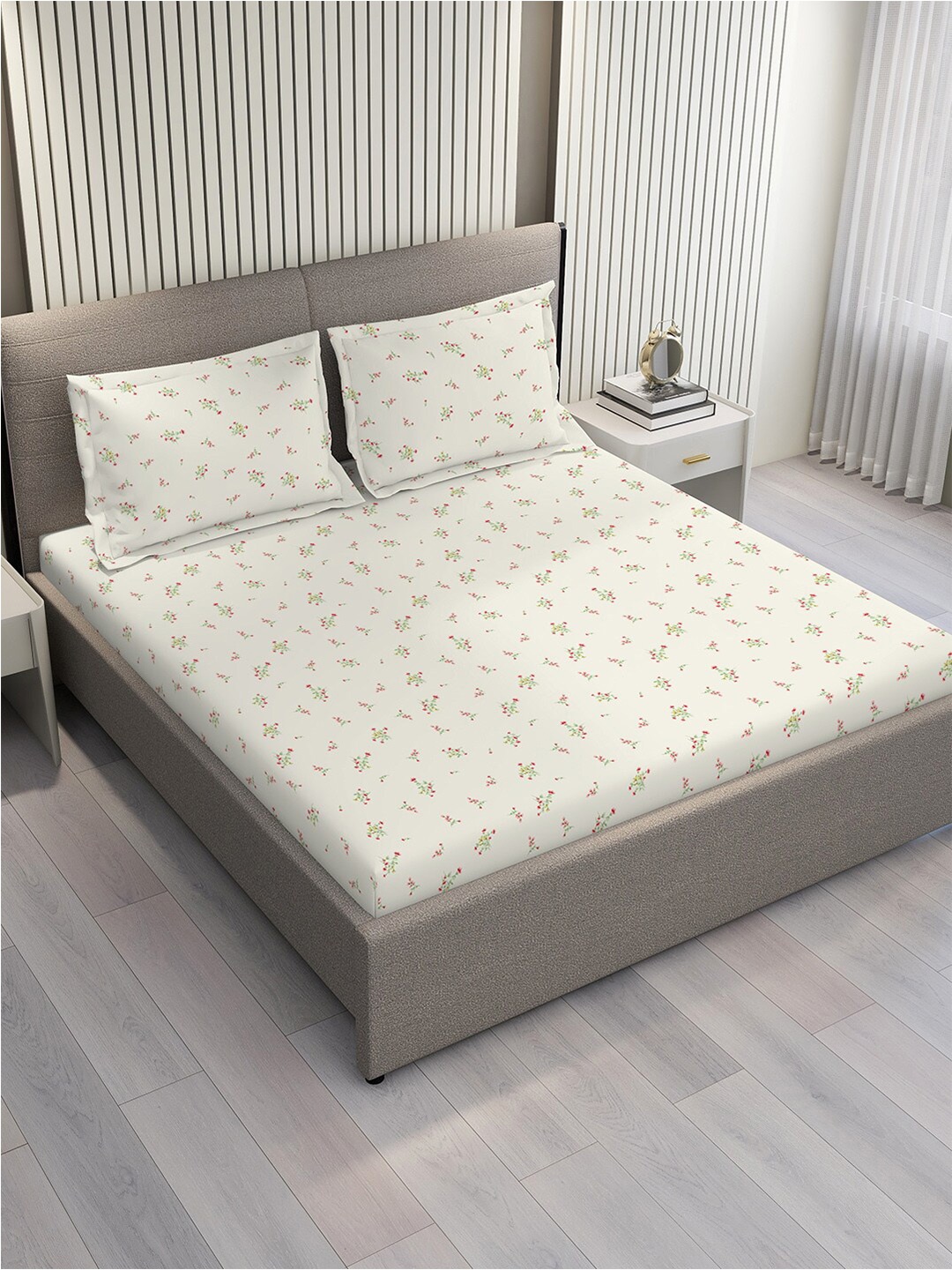 

Boutique Living India Cottage Garden Cream Floral 300 TC Queen Bedsheet & 2 Pillow Covers