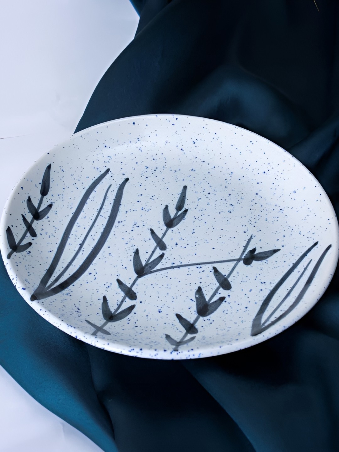 

Caffeine White & Black 4 Pieces Floral Printed Ceramic Matte Finished Dinnerware