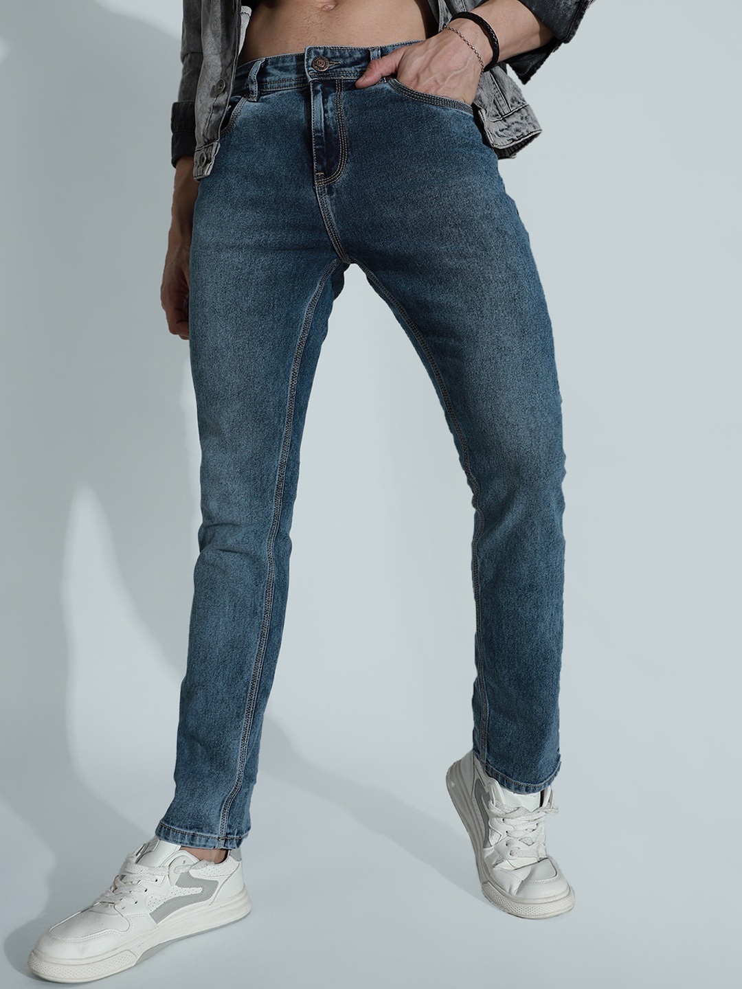 

High Star Men Slim Fit Mid-Rise Clean Look Light Fade Stretchable Jeans, Blue