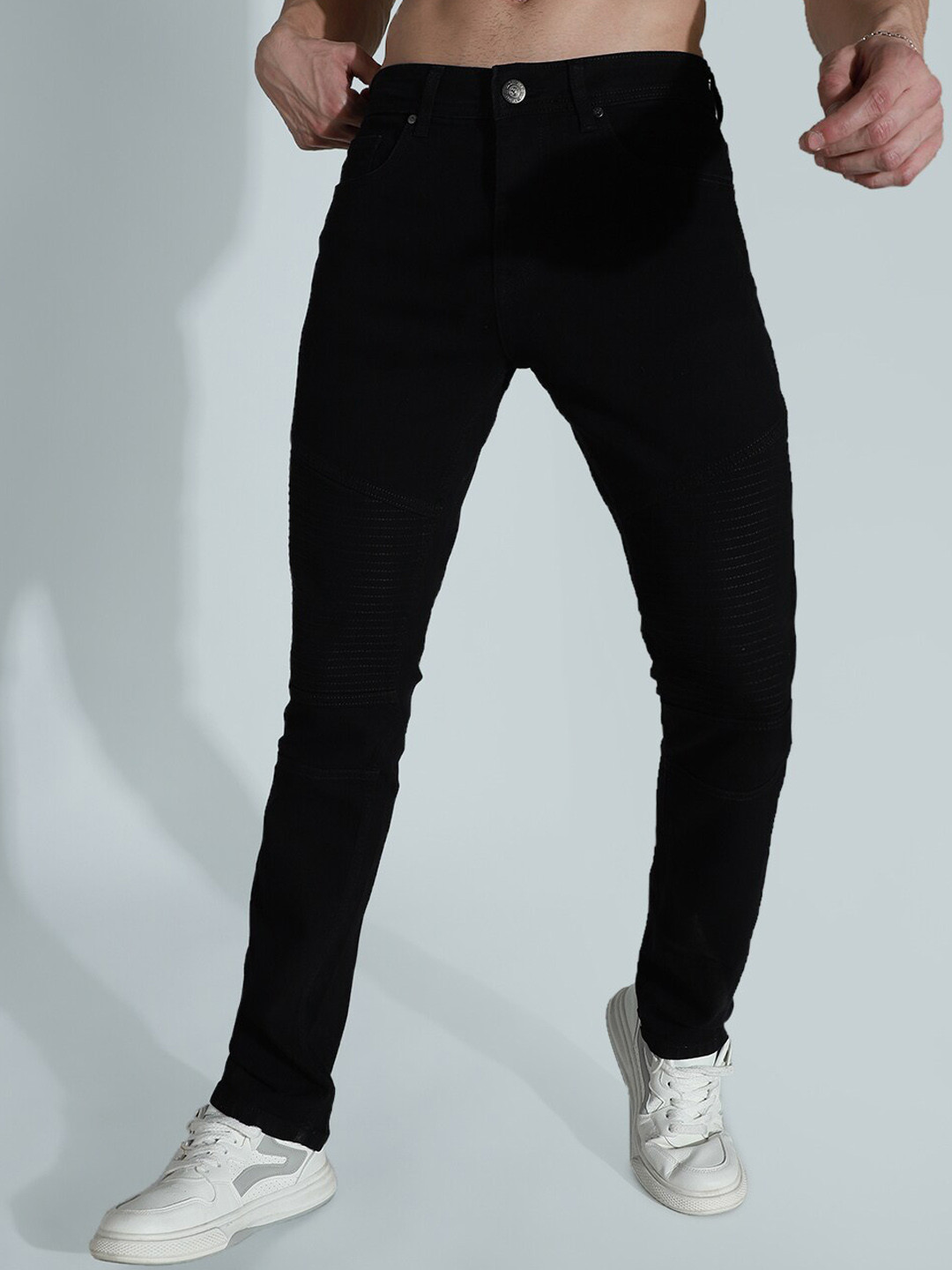 

High Star Men Slim Fit Mid-Rise Clean Look Stretchable Jeans, Black