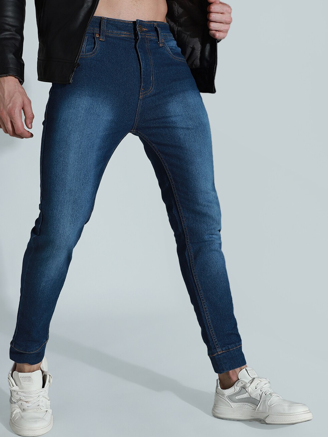 

High Star Men Slim Fit Mid-Rise Clean Look Light Fade Stretchable Jeans, Blue