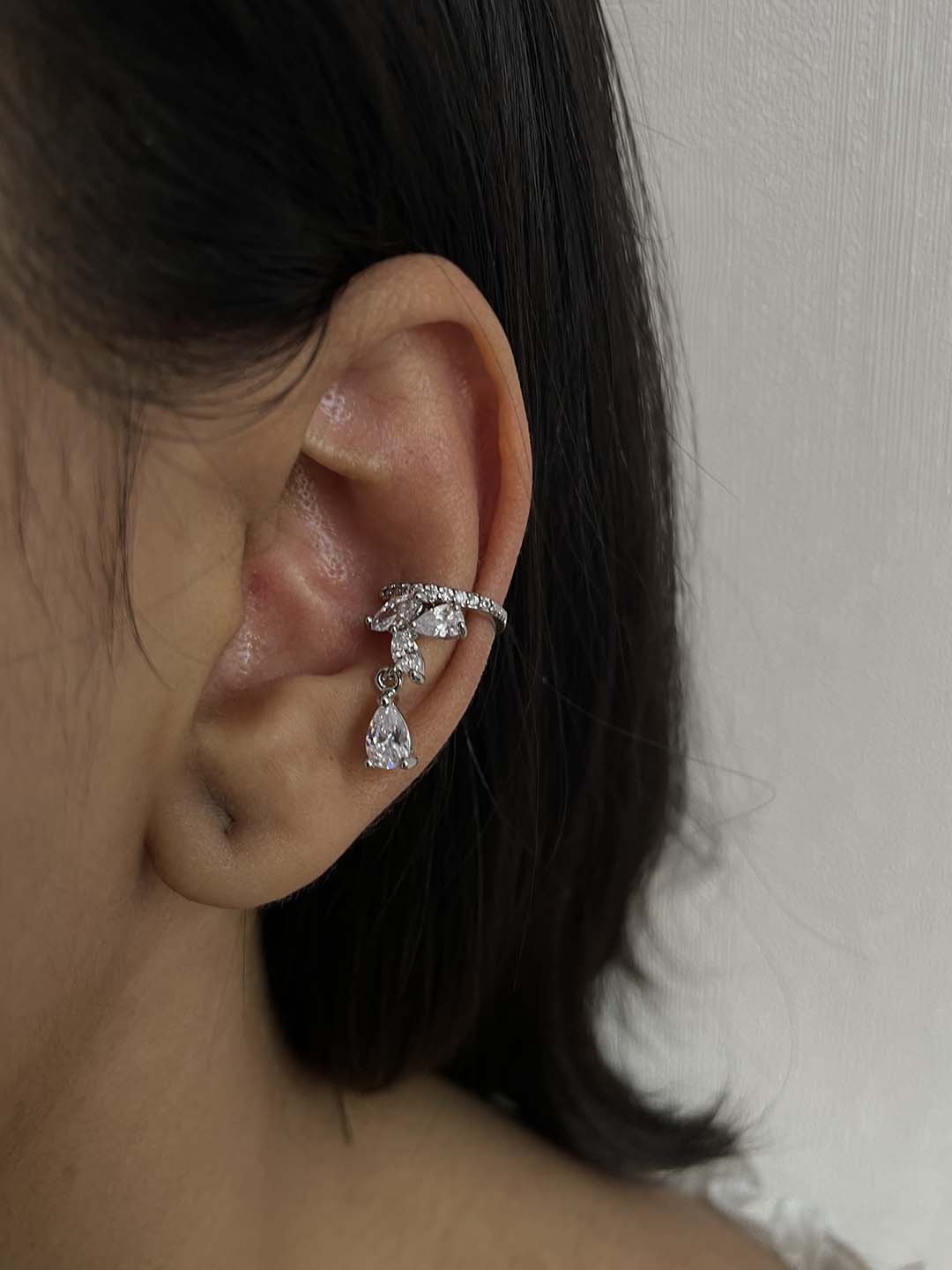 

ISHKAARA Rhodium-Plated Stone Studded Contemporary Ear Cuff, Silver