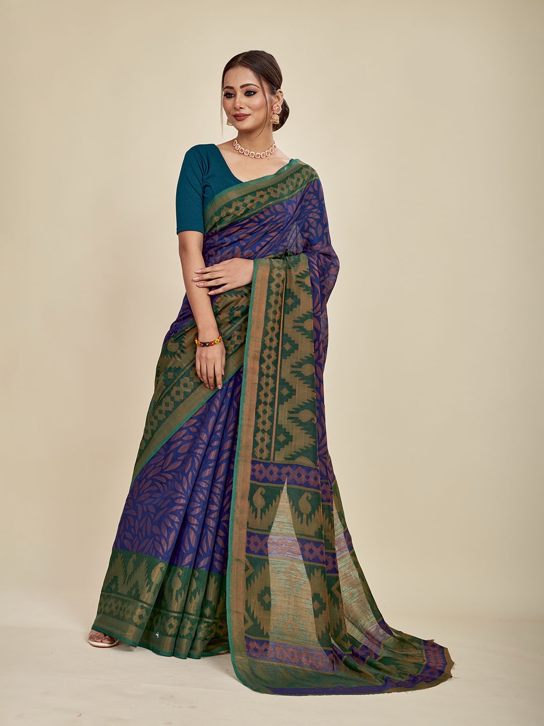 

MAHALASA Floral Printed Pure Cotton Saree, Blue