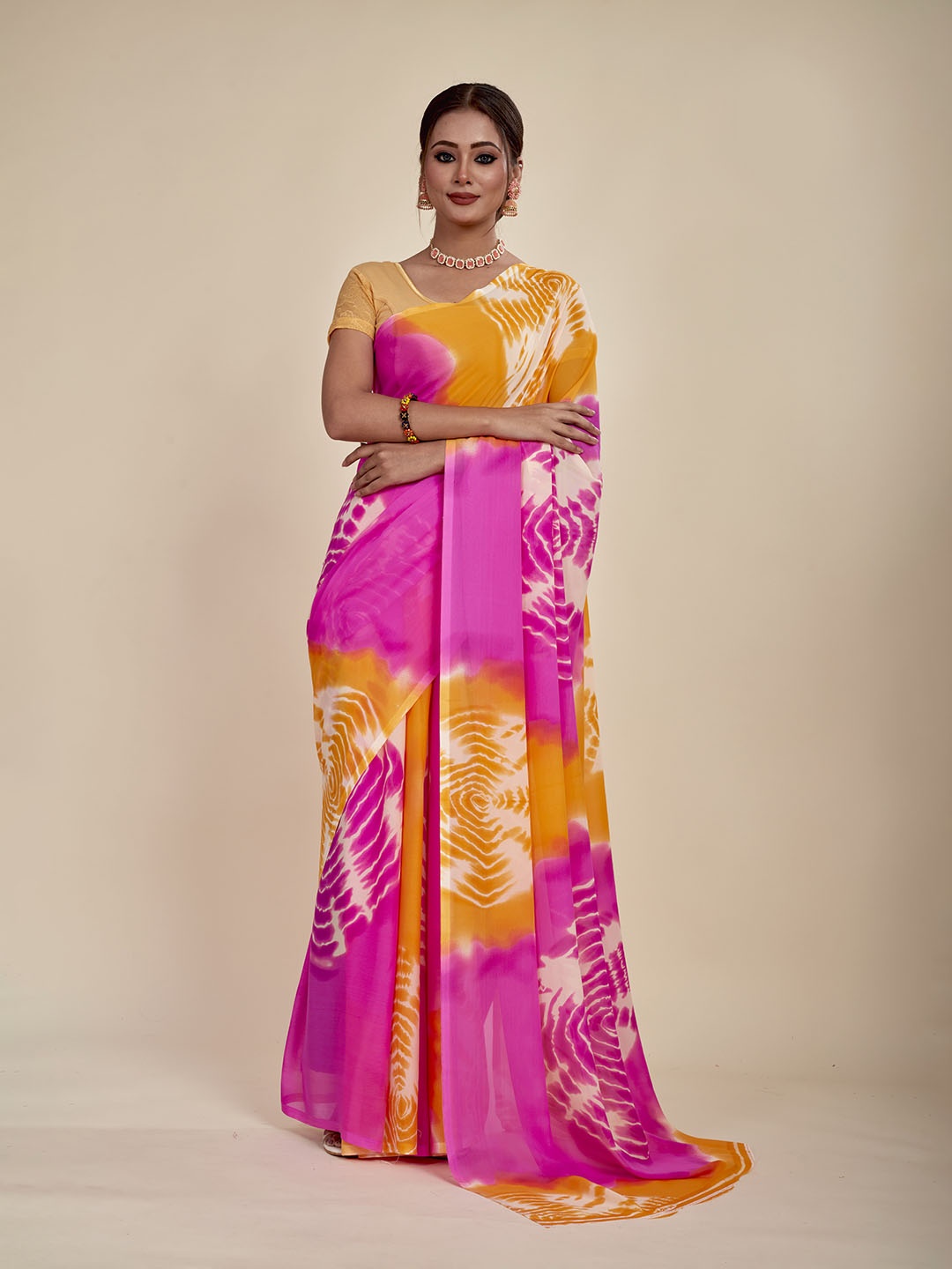 

MAHALASA Floral Printed Pure Georgette Saree, Pink