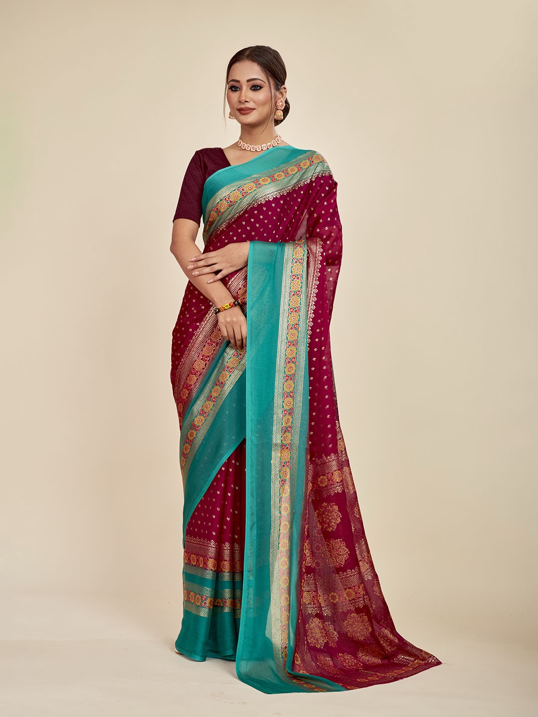 

MAHALASA Floral Printed Pure Chiffon Saree, Green