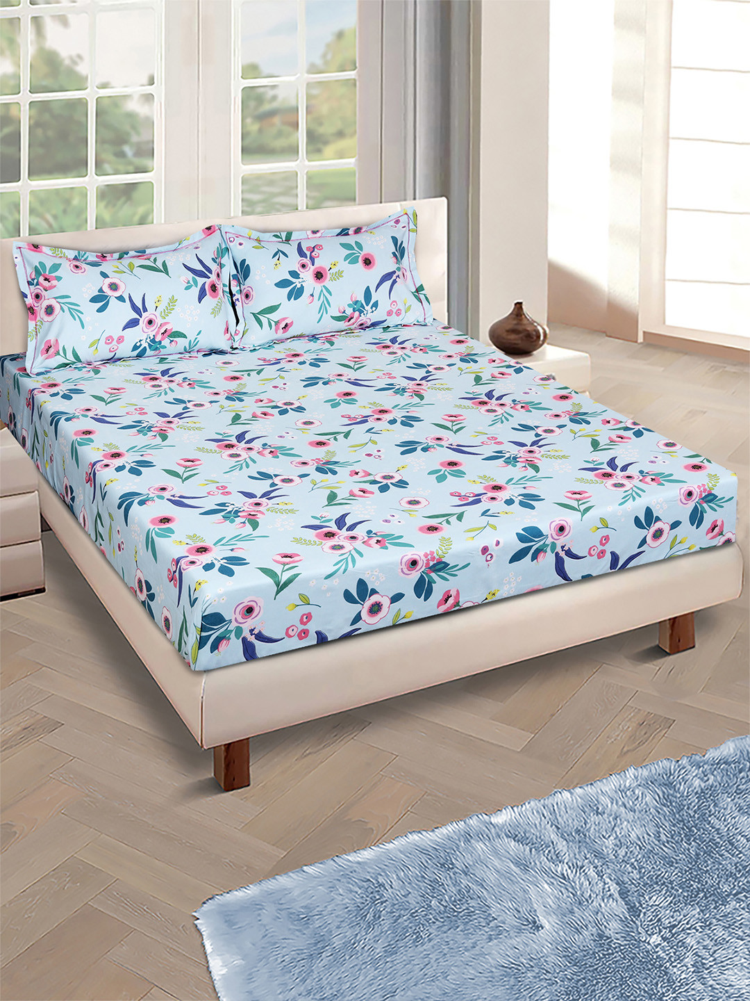 

ROMEE Blue & Pink Floral Microfiber 144 TC Queen Bedsheet with 2 Pillow Covers