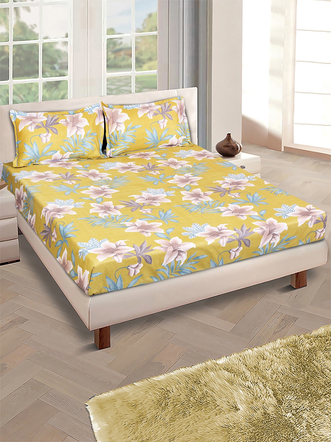 

ROMEE Yellow & White Floral Microfiber 144 TC Queen Bedsheet with 2 Pillow Covers