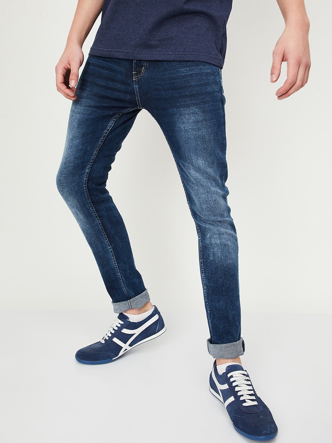 

max Men Clean Look Heavy Fade Whiskers Stretchable Jeans, Blue