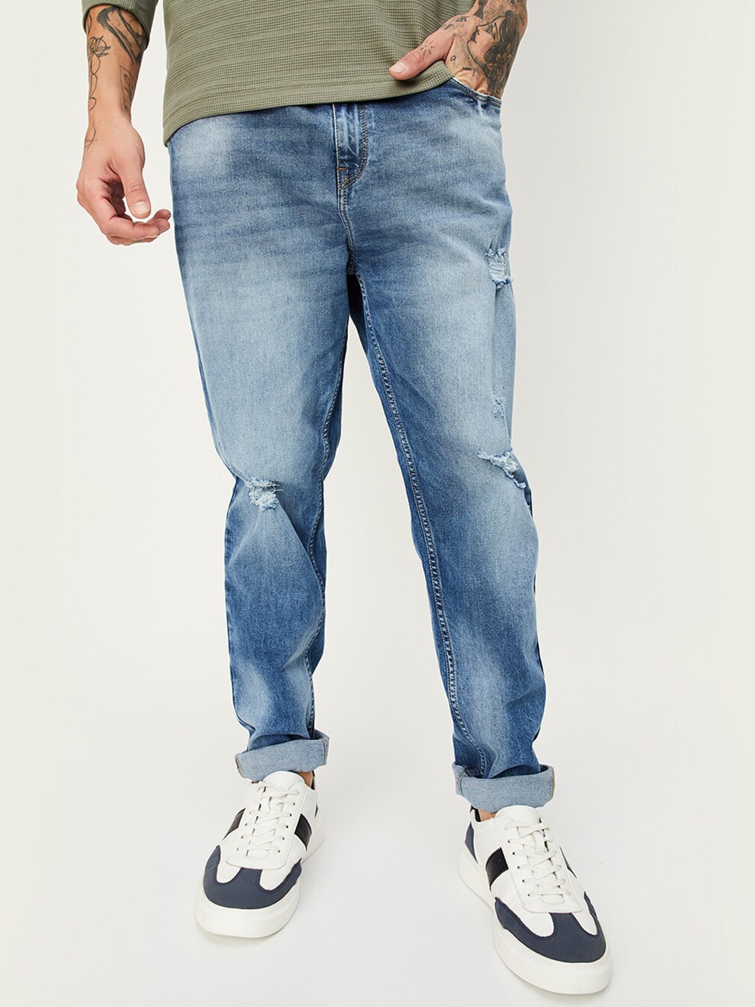 

max Men Mid-Rise Mildly Distressed Heavy Fade Whiskers Stretchable Jeans, Blue