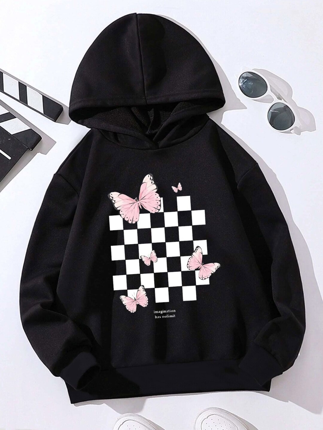 

StyleCast Girls Black Graphic Printed Hooded Sweatshirt