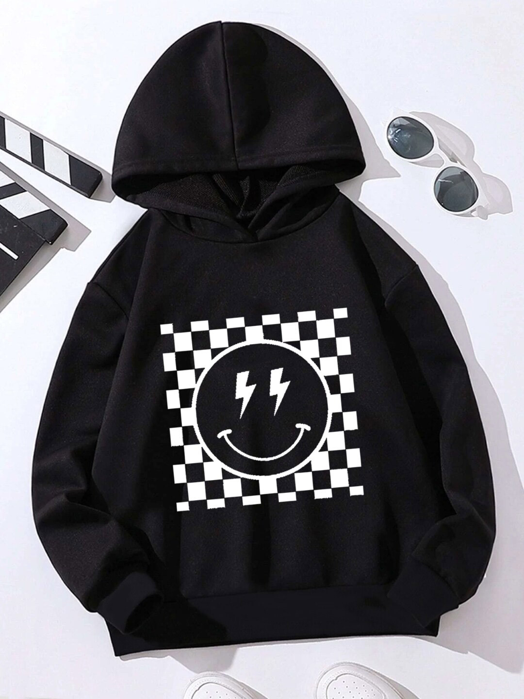 

StyleCast Girls Black Graphic Printed Hooded Pullover