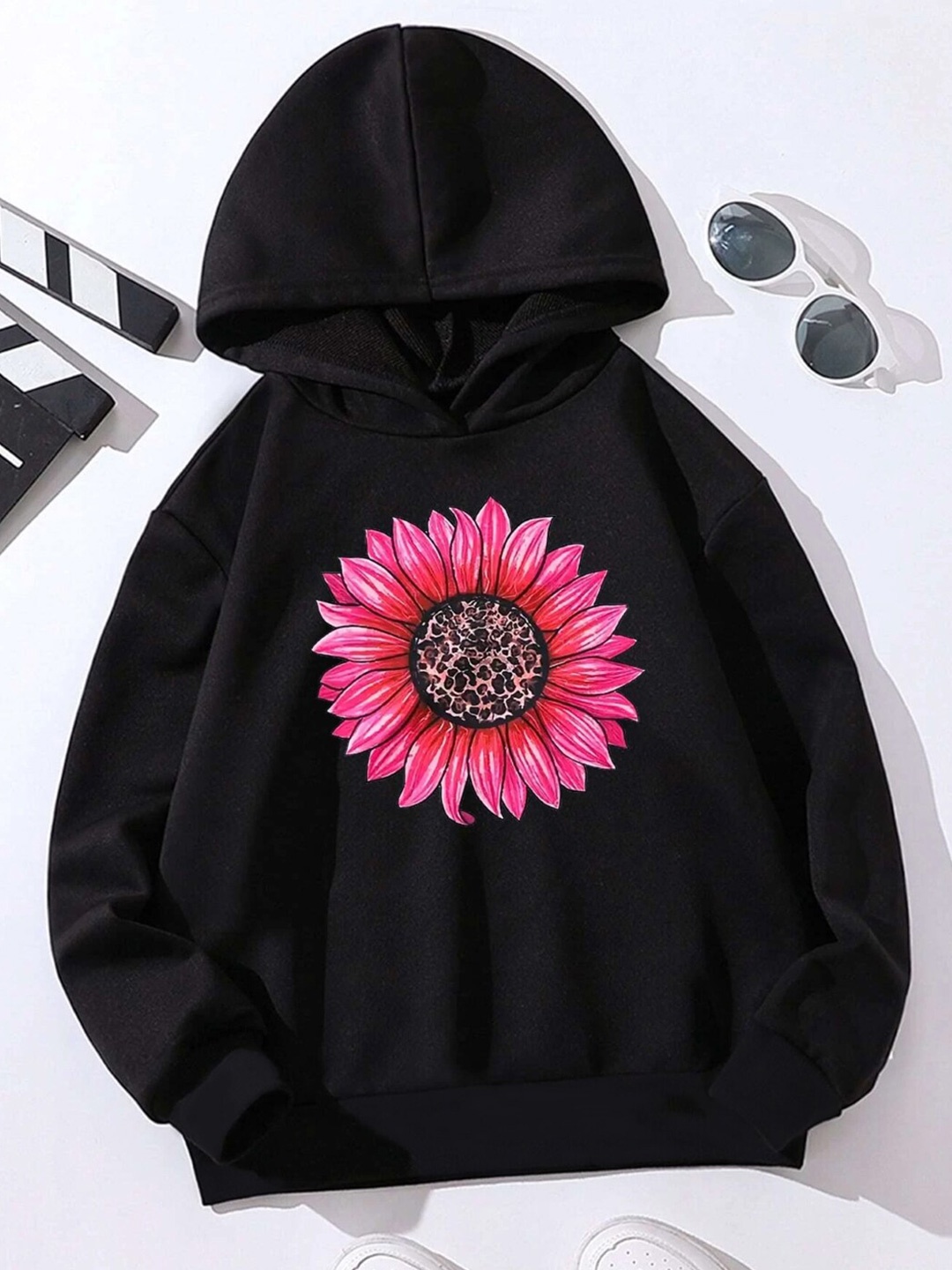 

StyleCast Girls Black Graphic Printed Hooded Sweatshirt