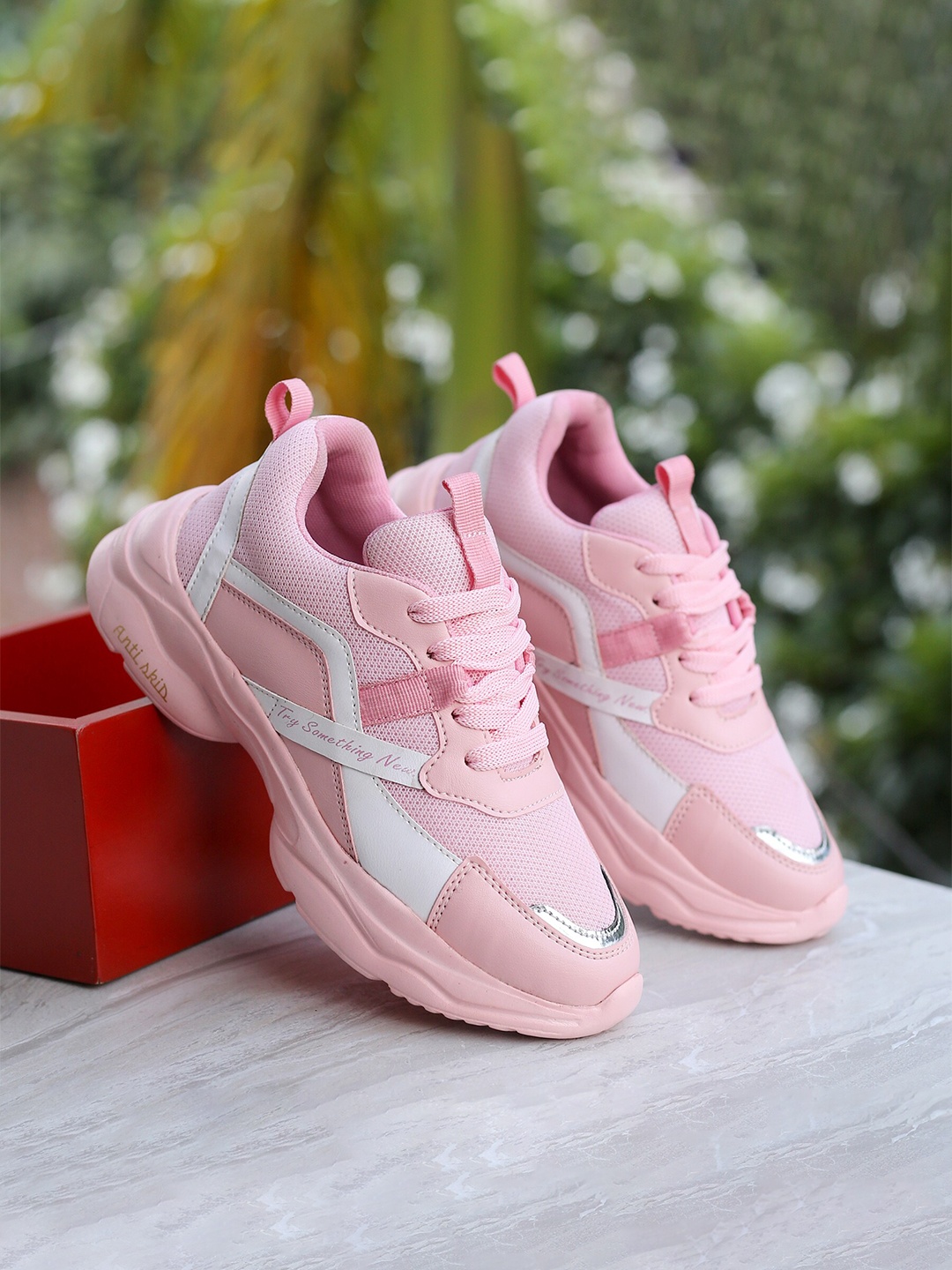 

KRAASA Women Anti-Skid Lace-Up Running Shoes, Pink