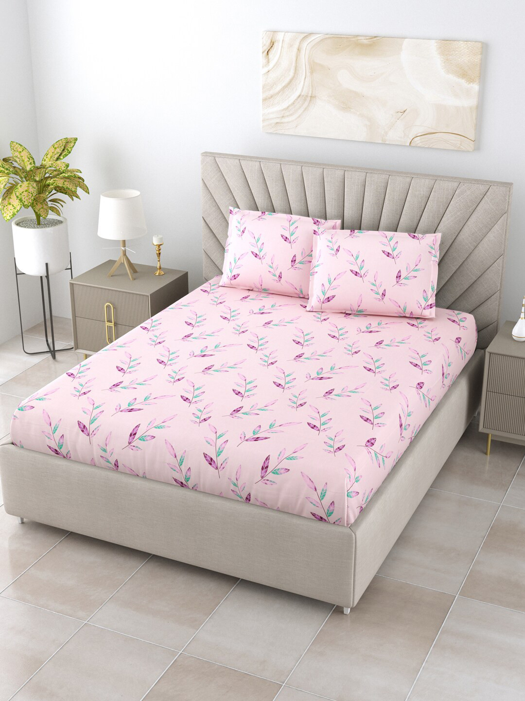 

BOMBAY DYEING Vintage Pink Floral Cotton 180 TC King Bedsheet with 2 Pillow Covers