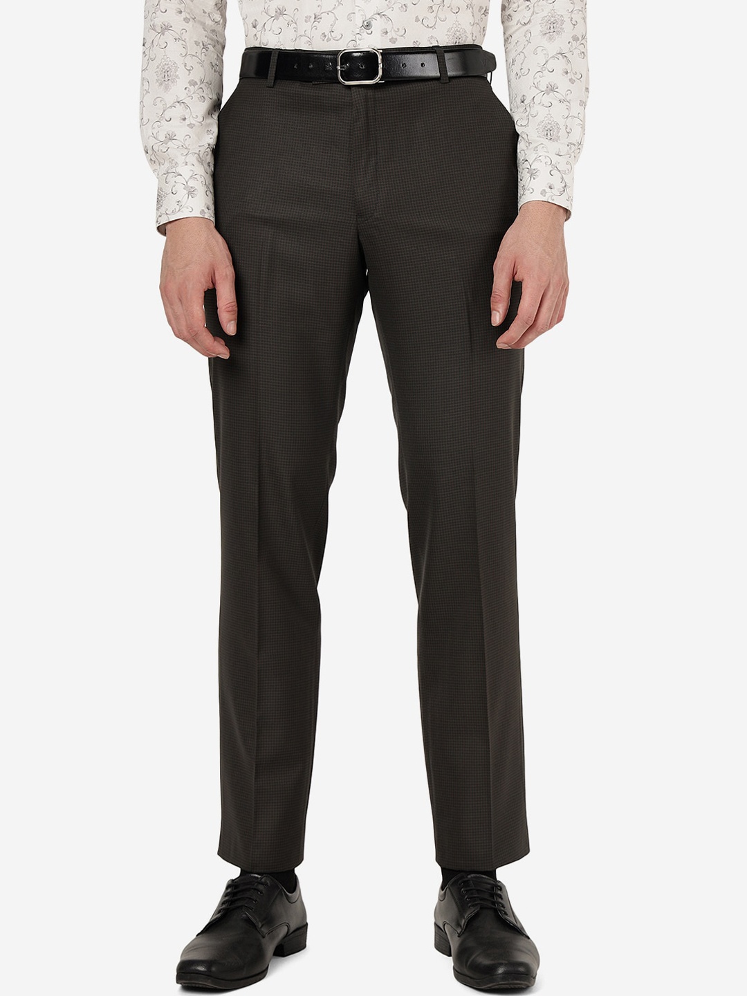 

JADE BLUE Men Checked Mid-Rise Plain Formal Trousers, Brown