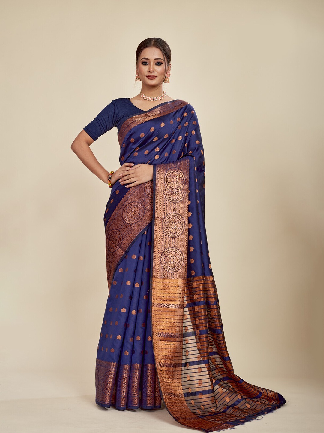 

MAHALASA Ethnic Motifs Woven Design Pure Cotton Zari Saree, Navy blue