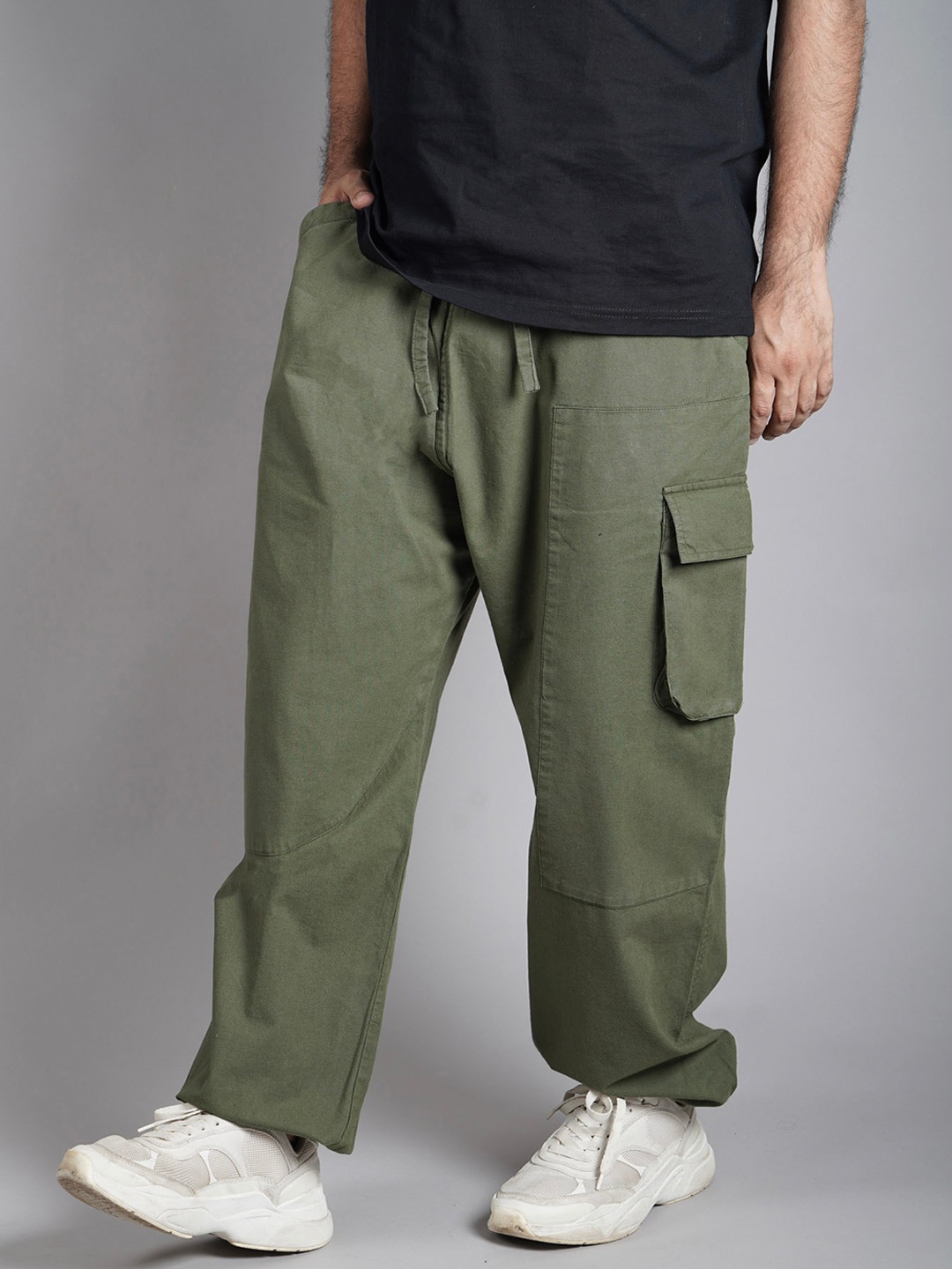 

BOMBAY TROOPER Loose-Fit Cotton Track Pant, Olive