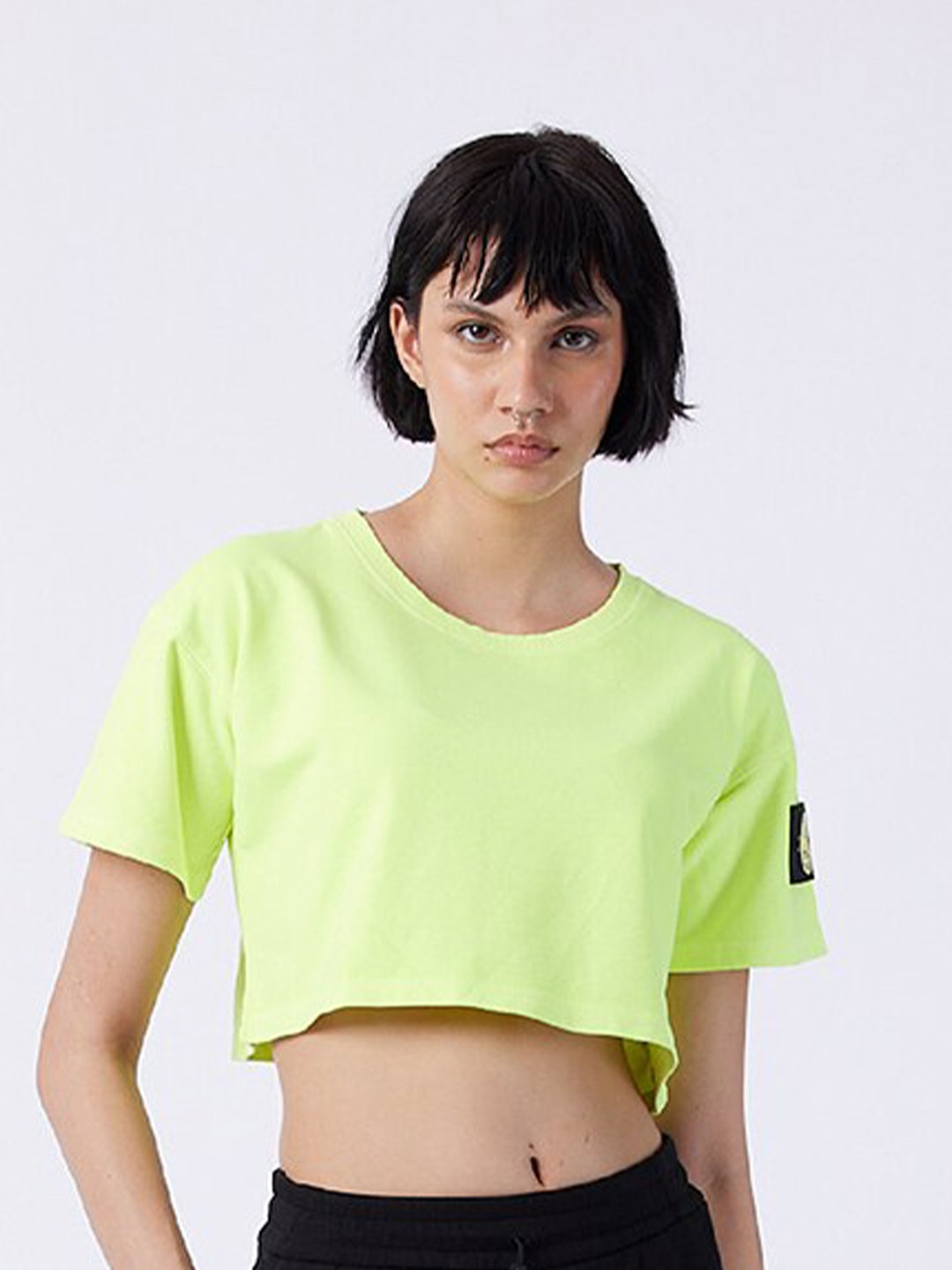 

Koovs Relaxed Fit Cropped Pure Cotton T-Shirt, Lime green