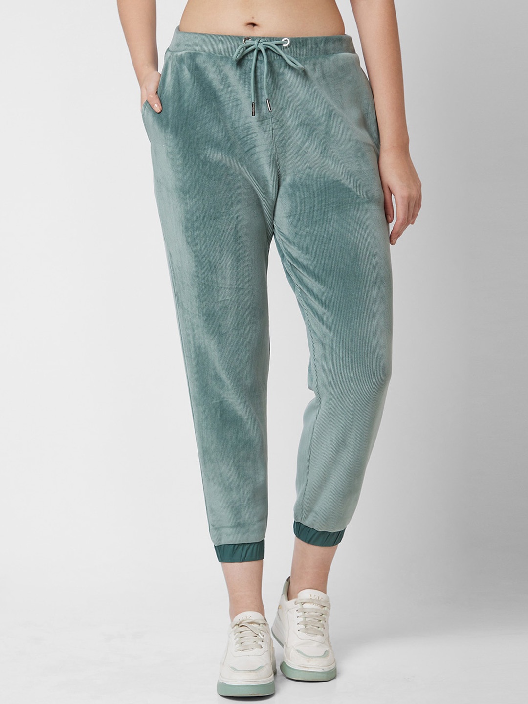 

SPYKAR Women Mid-Rise Cotton Joggers, Green