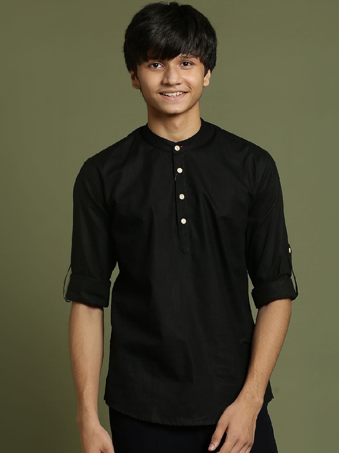 

VASTRAMAY Boys Cotton Band Collar Roll-Up Sleeves Kurta, Black
