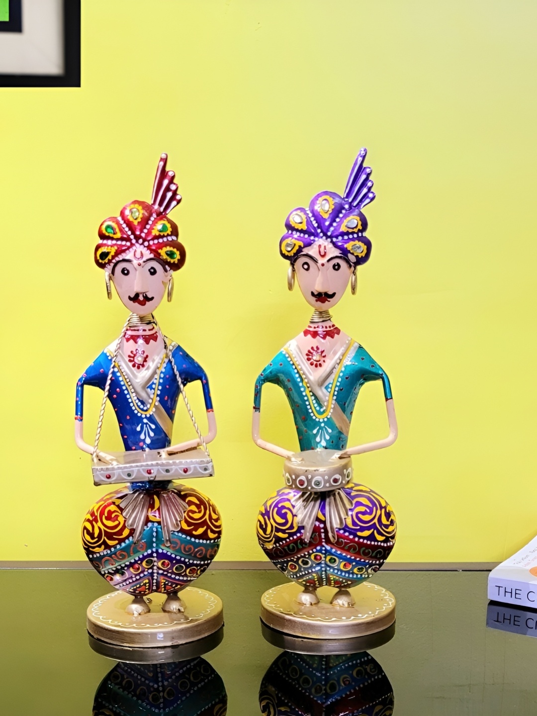 

Kittens Beige & Blue 2 Pieces Rajasthani Metal Figurine Showpieces