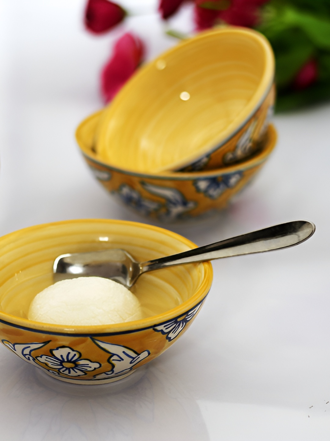 

Kittens Yellow 4 Pieces Handcrafted and Hand Painted Printed Ceramic Glossy Bowls