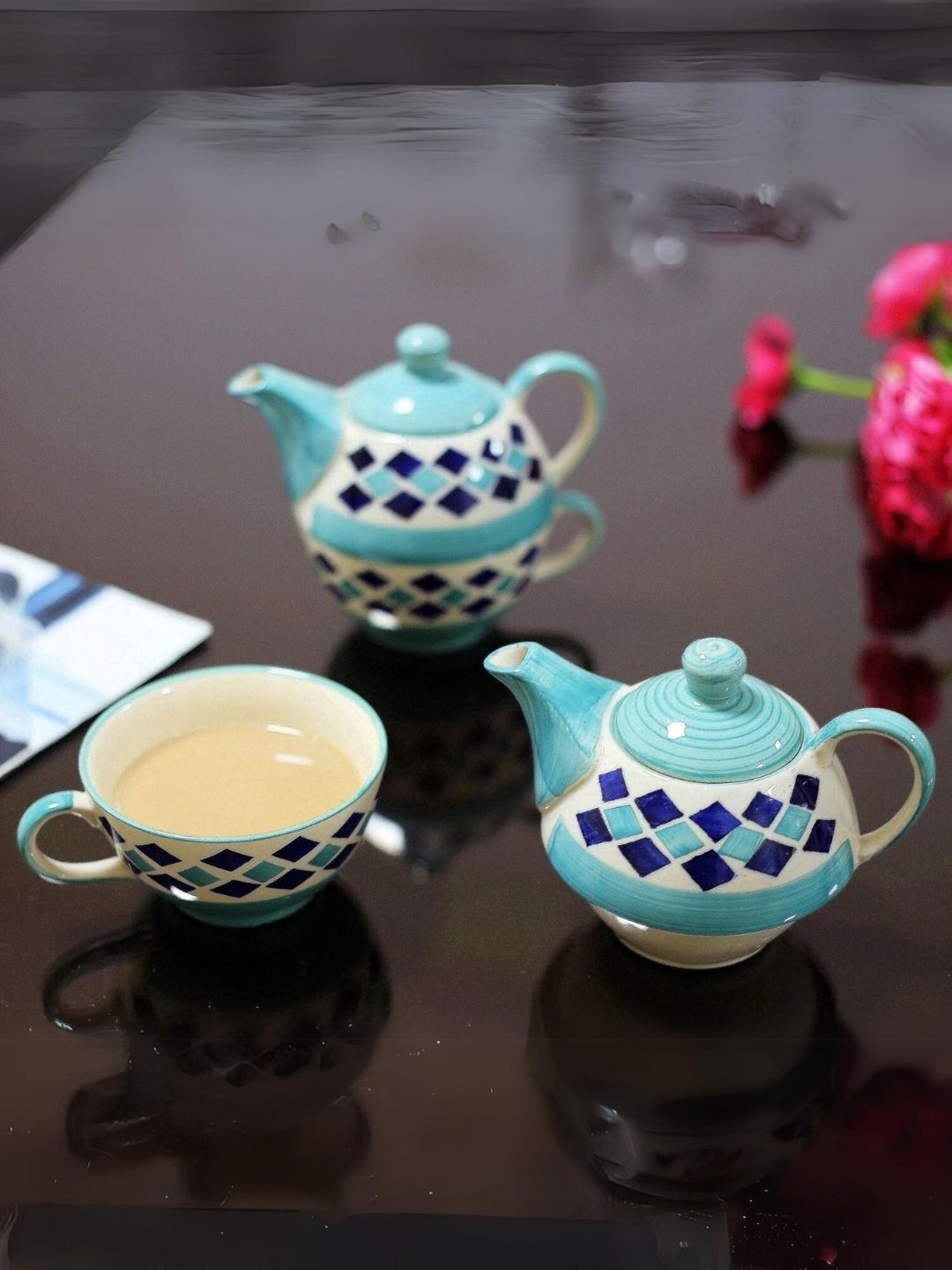 

Kittens Blue 2 Pieces Printed Ceramic Glossy Kettle With Cups and Mugs