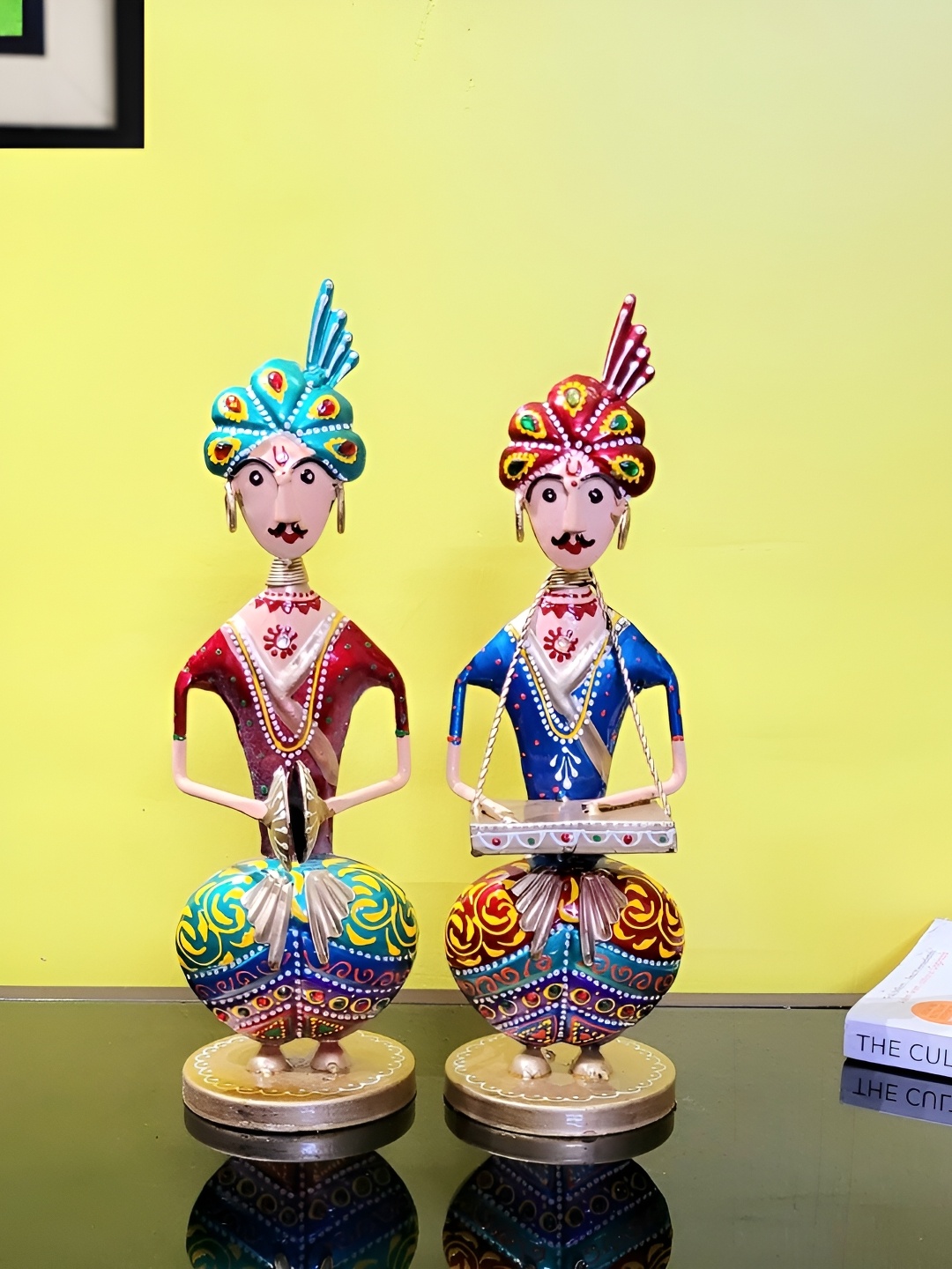 

Kittens Beige & Blue 2 Pieces Rajasthani Metal Figurine Showpieces